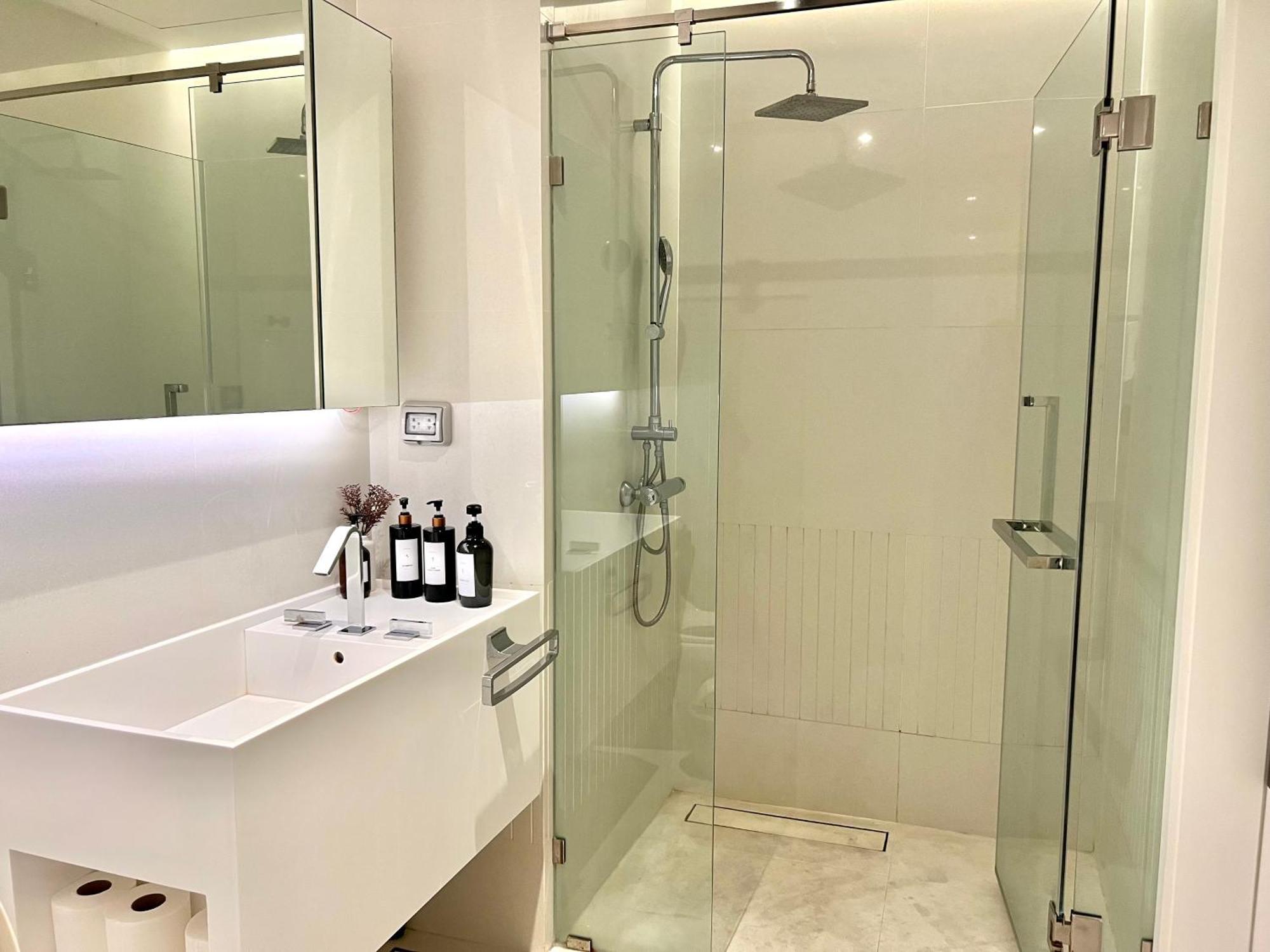 Apartamento Sukhumvit 11#Luxury#Pool#Gym#Bts Nana&Mrt Sukhumvit#1Br#Max2Ppl Bangkok Exterior foto