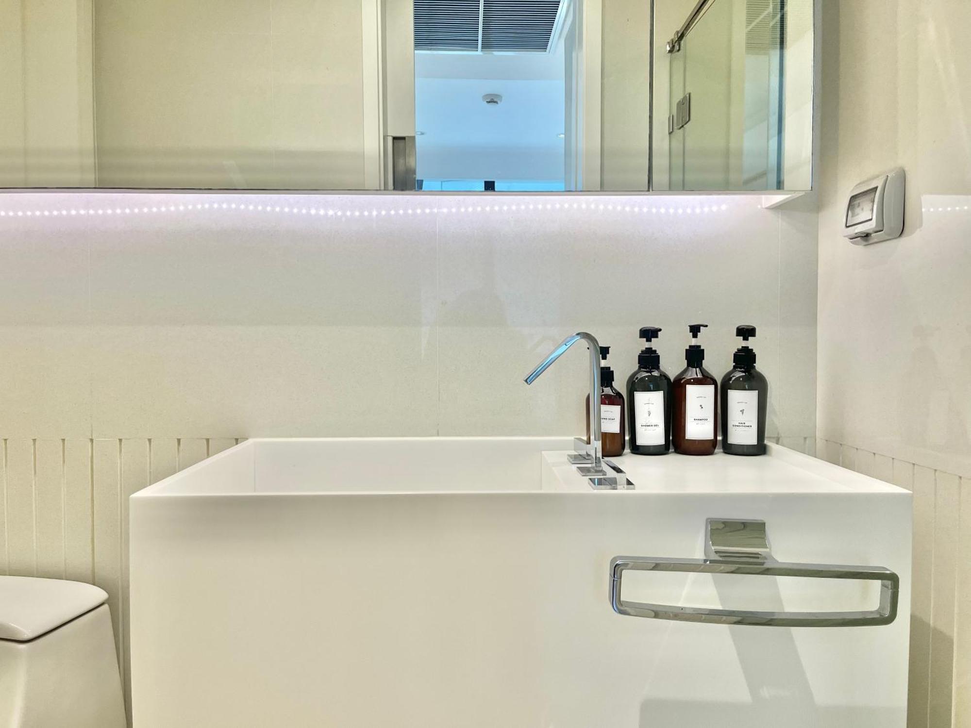 Apartamento Sukhumvit 11#Luxury#Pool#Gym#Bts Nana&Mrt Sukhumvit#1Br#Max2Ppl Bangkok Exterior foto